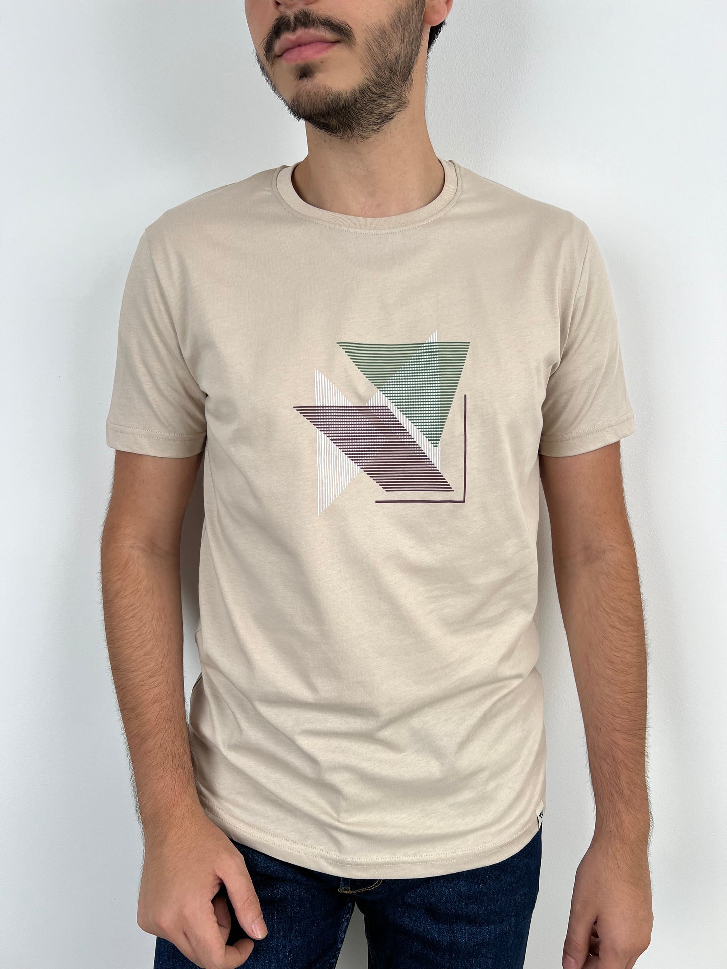 TRIANGLES BEIGE TSHIRT