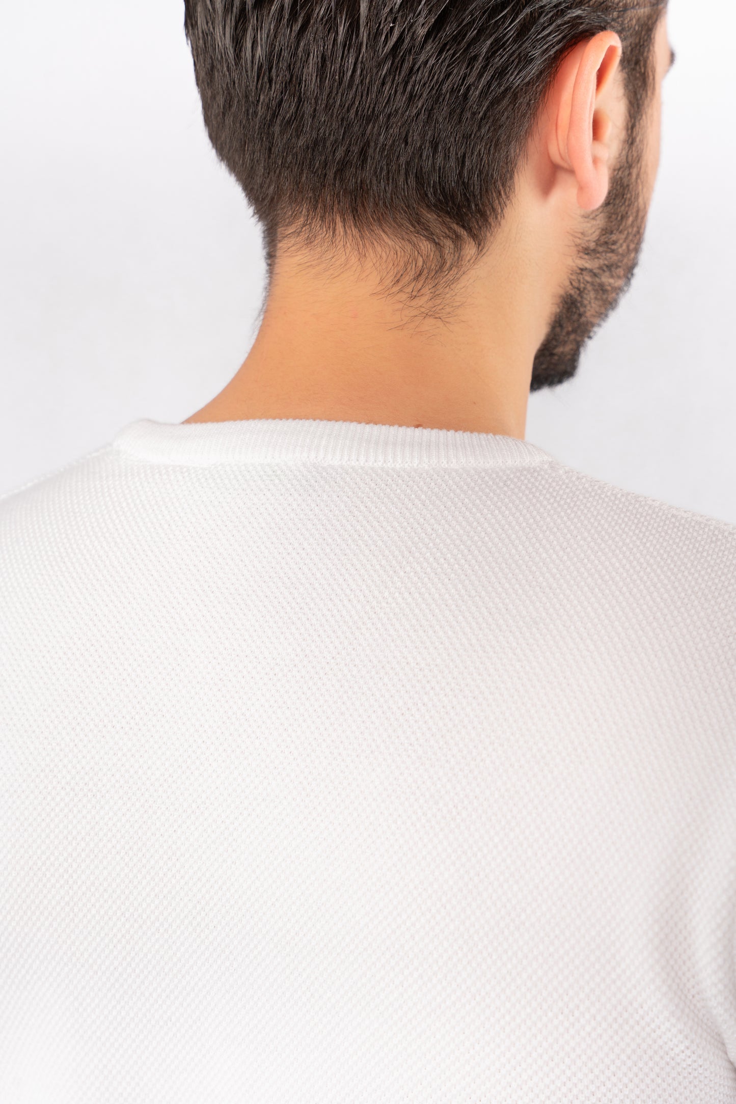 WHITE ROUND NECK PIQUET SWEATER
