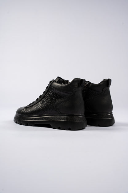 BLACK URBAN LEATHER BOOTS