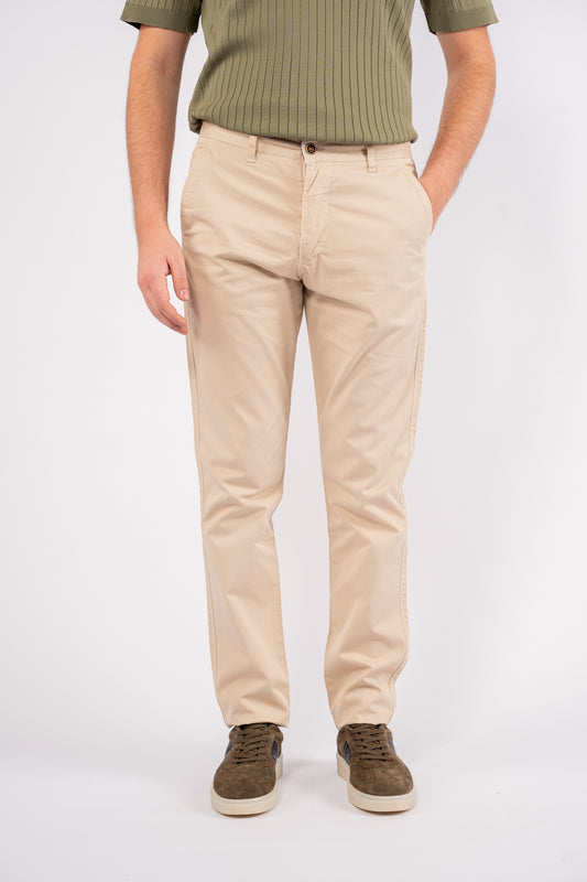 BEIGE EVERYDAY CHINOS