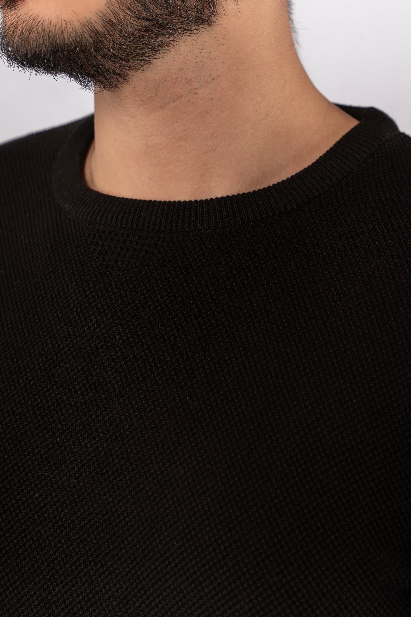 BLACK ROUND NECK PIQUET SWEATER
