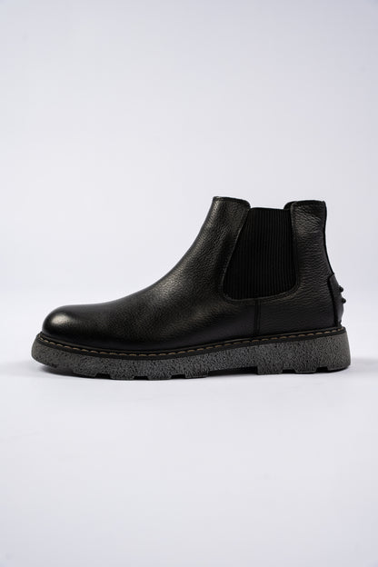BLACK TIMELESS CHELSEA BOOTS
