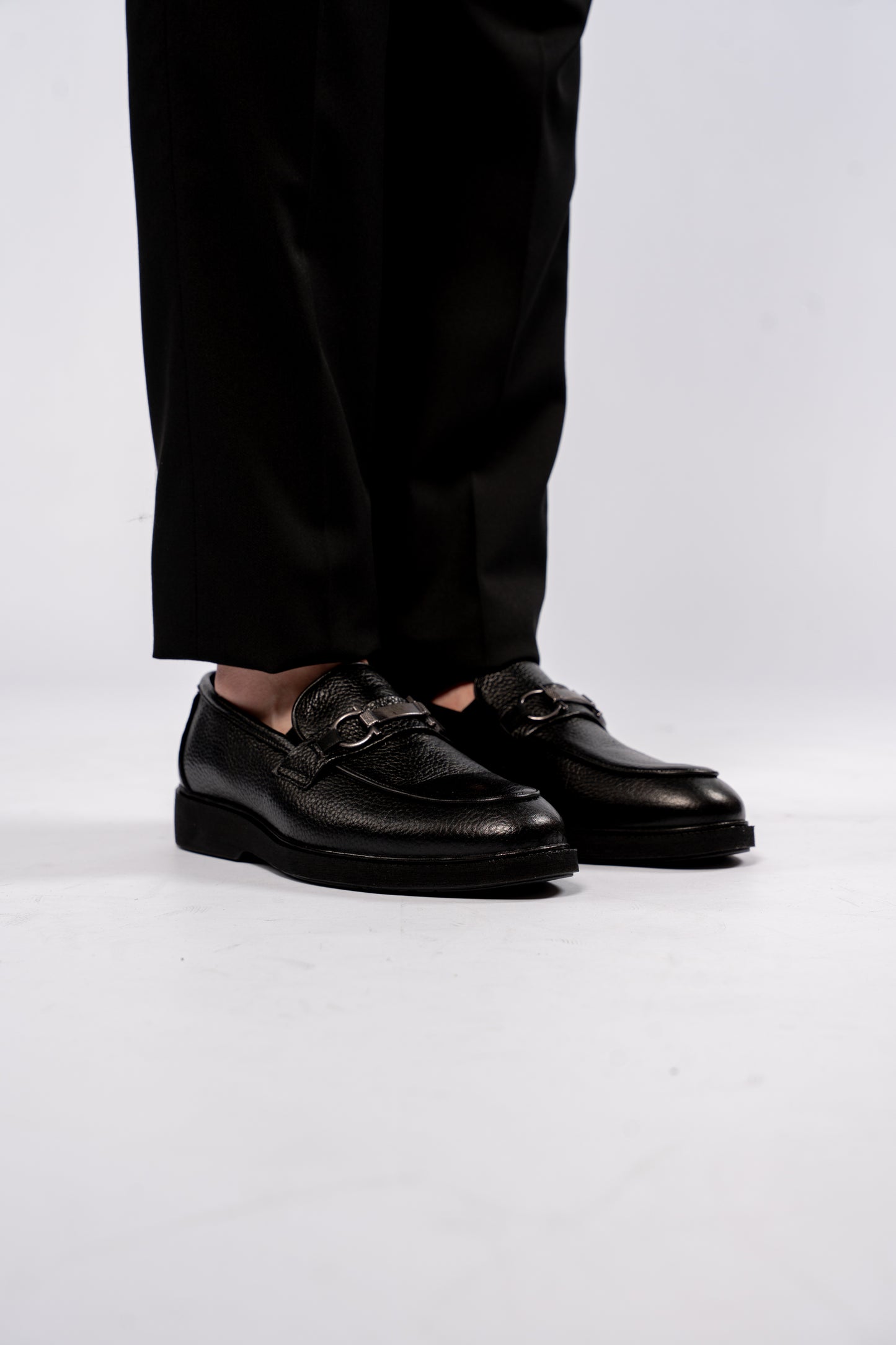 ELITE BLACK LEATHER LOAFER