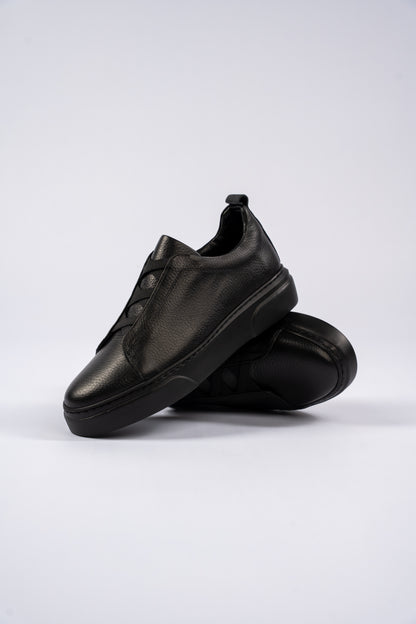 FULL BLACK ELASTIC SNEAKER