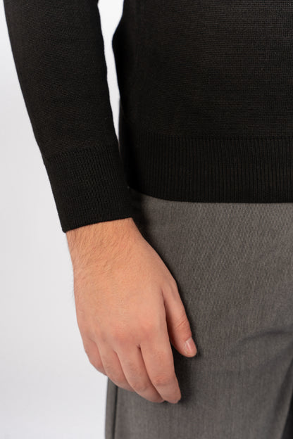 BLACK DOUBLE LINE SWEATER