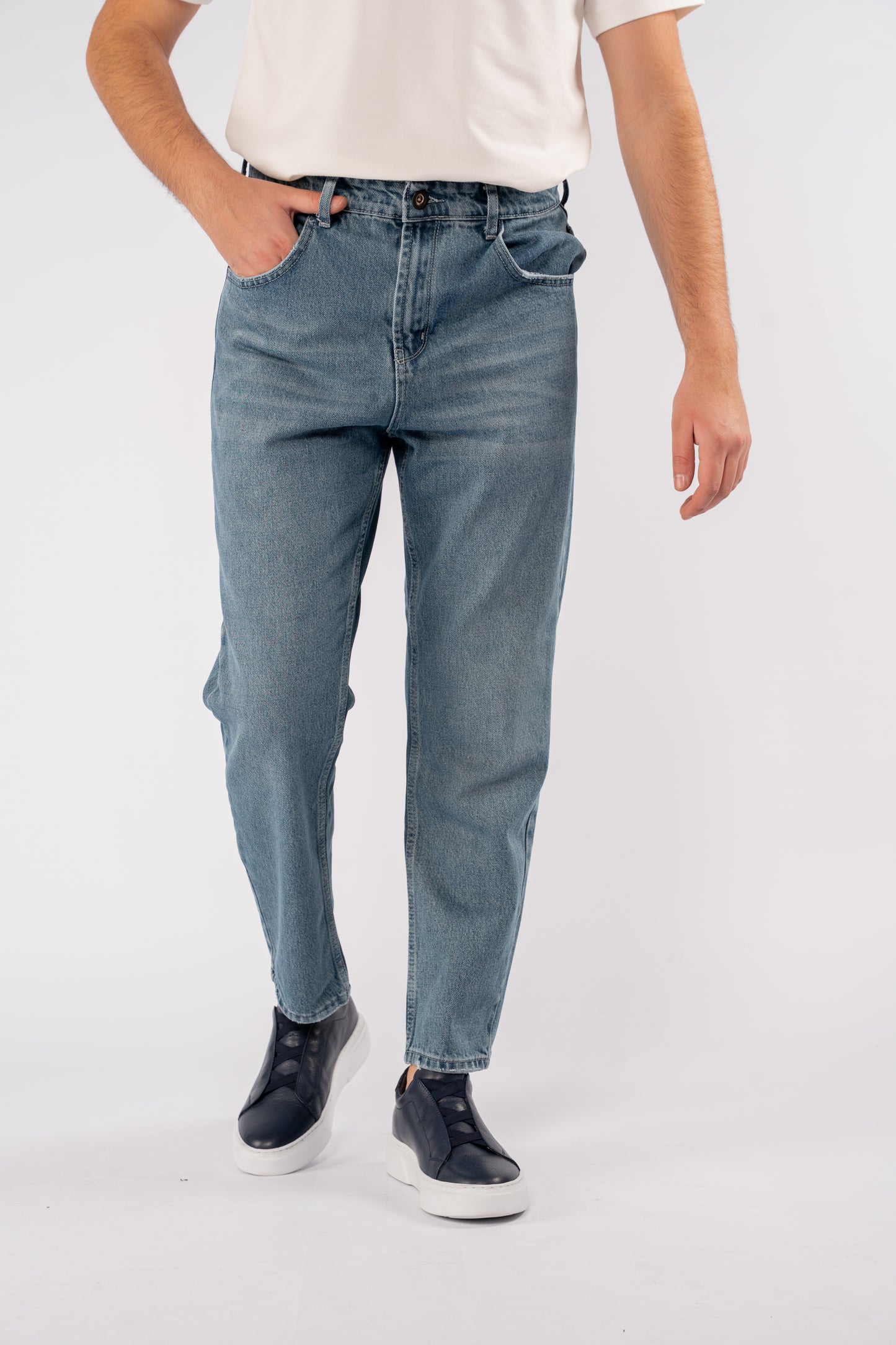 LIGHT BLUE BOYFRIEND DENIM