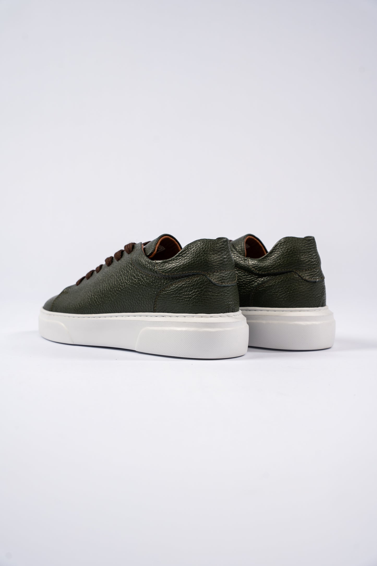 OLIVE LEATHER SNEAKER
