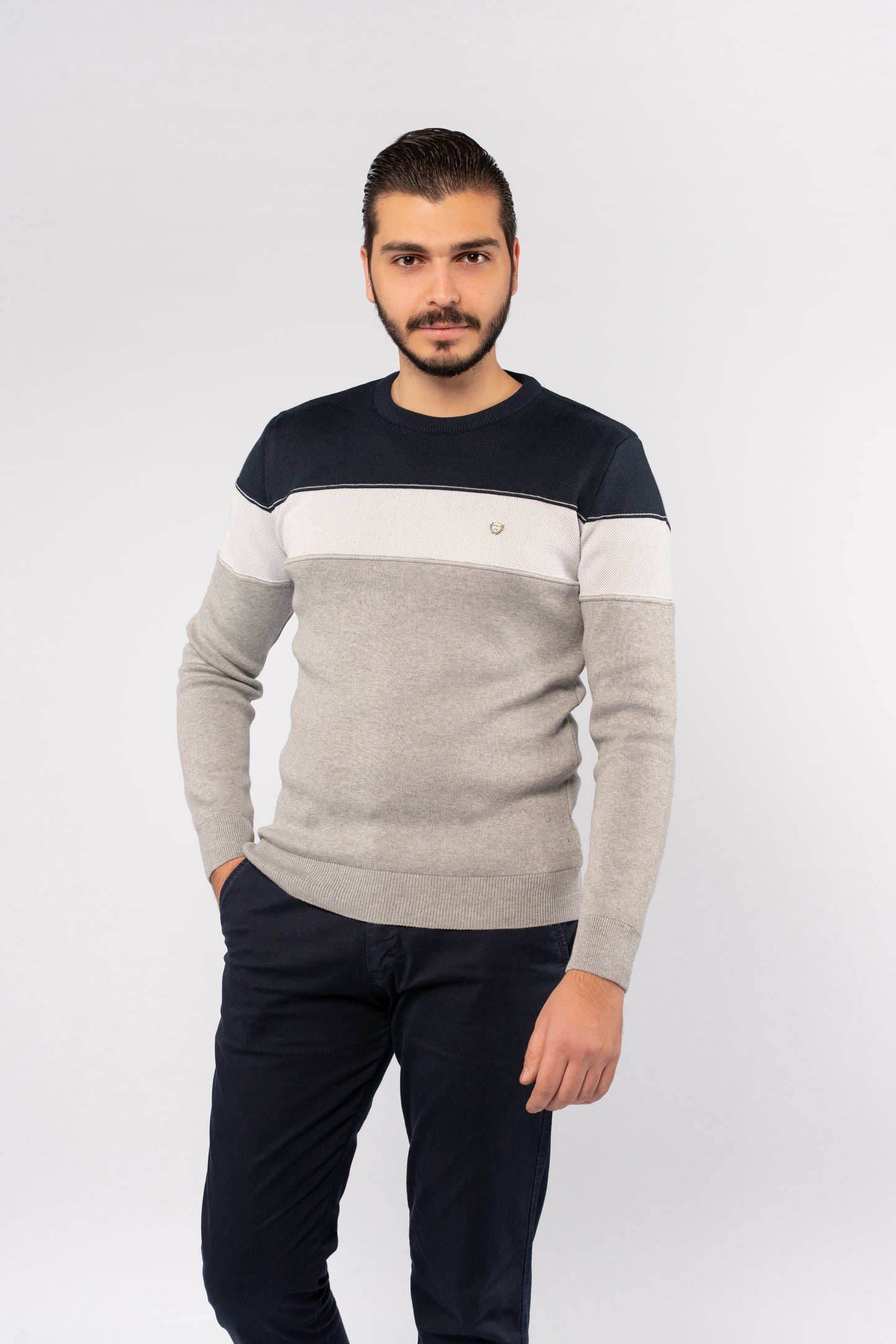 GREY TRIO COLOR SWEATER