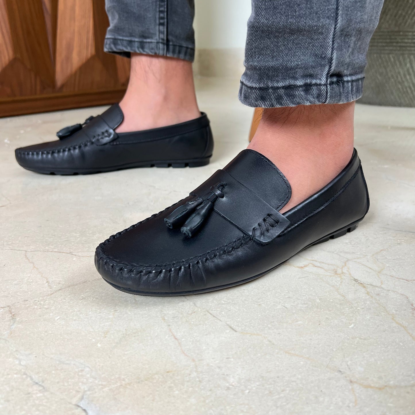 Black leather Tassels Moccasin