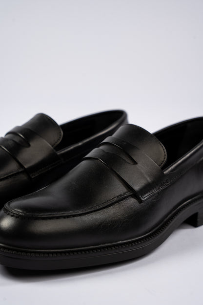 CLASSIC BLACK PENNY LOAFER