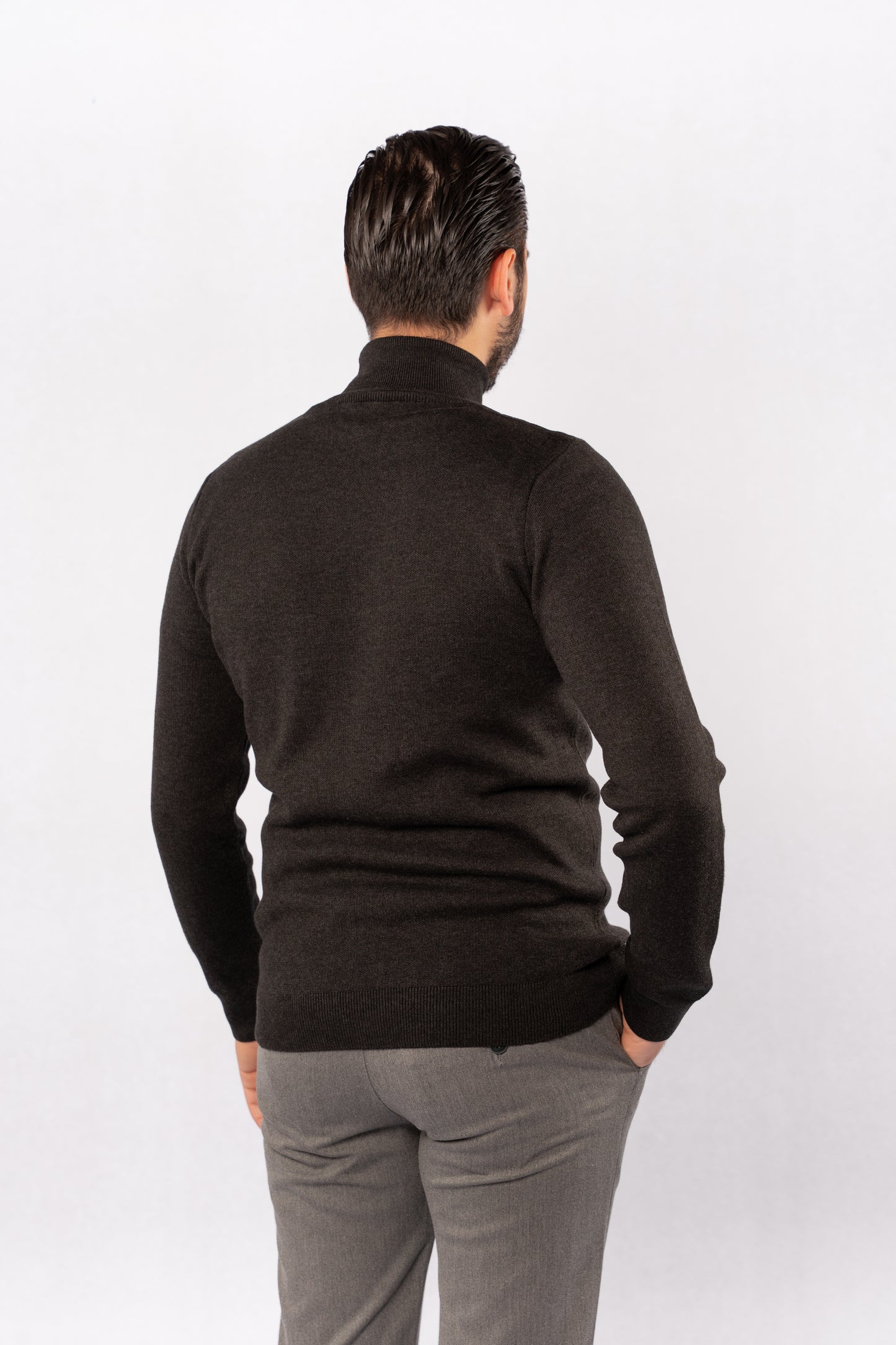 DARK GREY TURTLENECK SWEATER