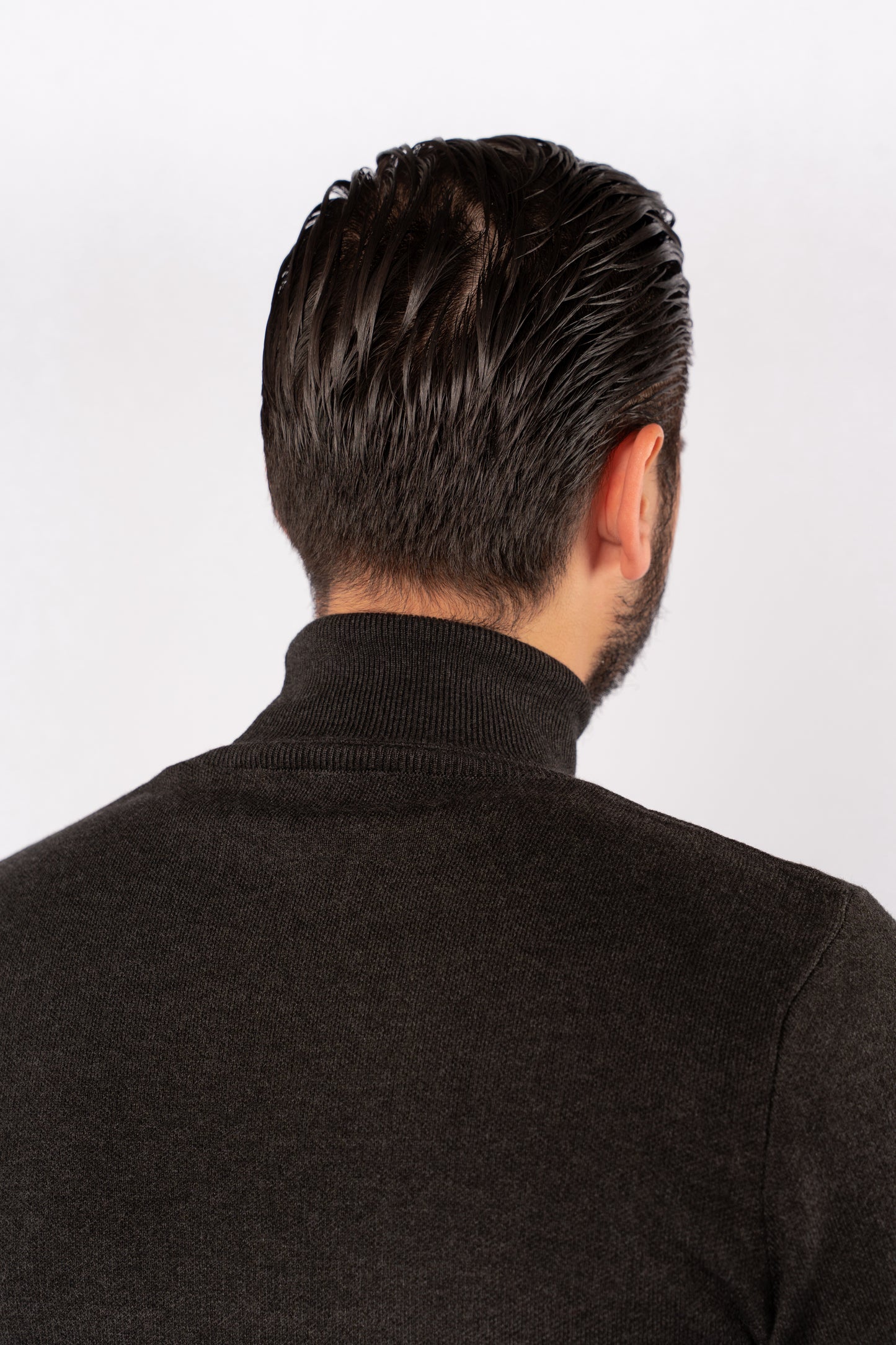 DARK GREY TURTLENECK SWEATER