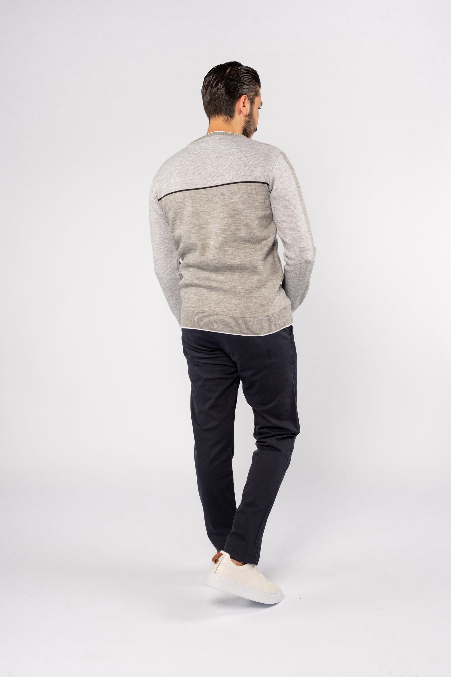 GREY TIMELESS SWEATER