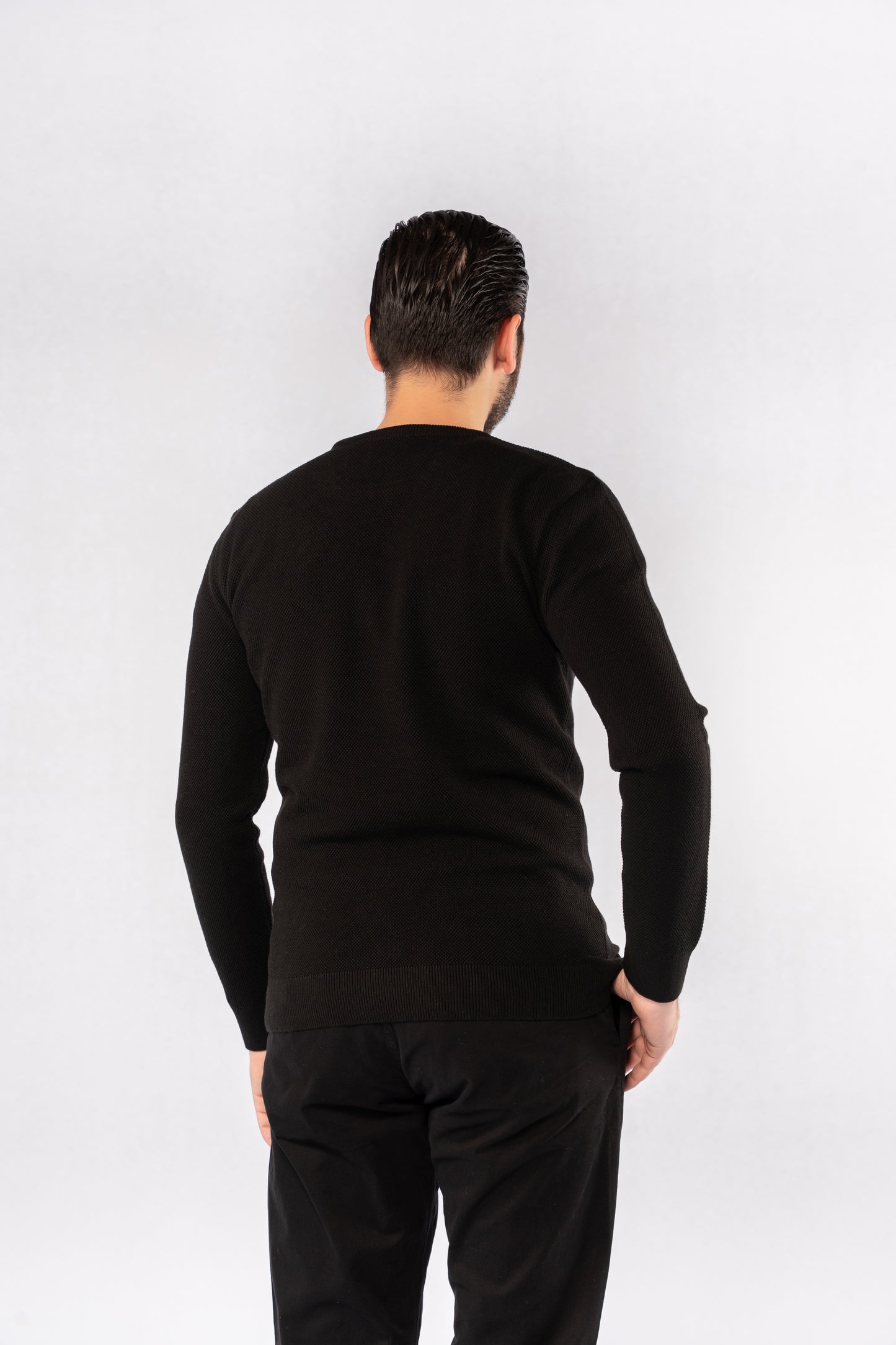 BLACK ROUND NECK PIQUET SWEATER