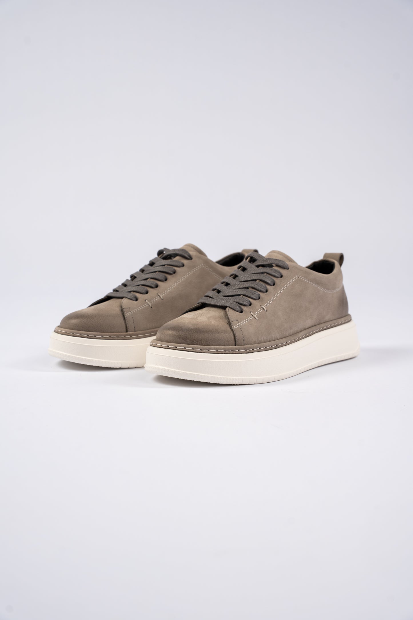 GREIGE CASUAL NUBUCK SNEAKER