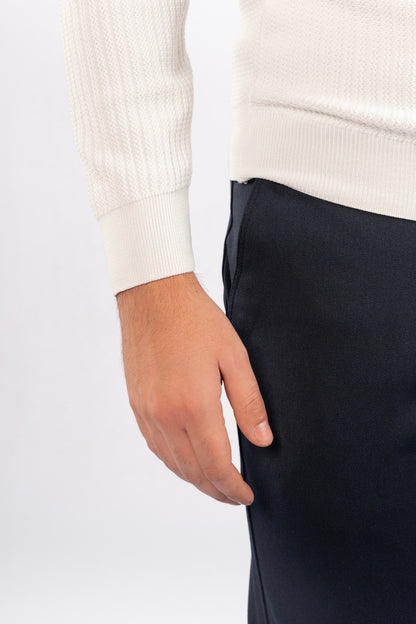 WHITE TRICOT ROUNDNECK SWEATER