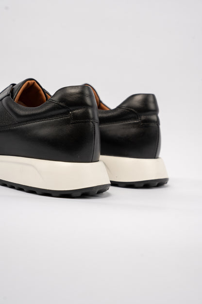 BLACK TIMELESS ELASTIC SNEAKER