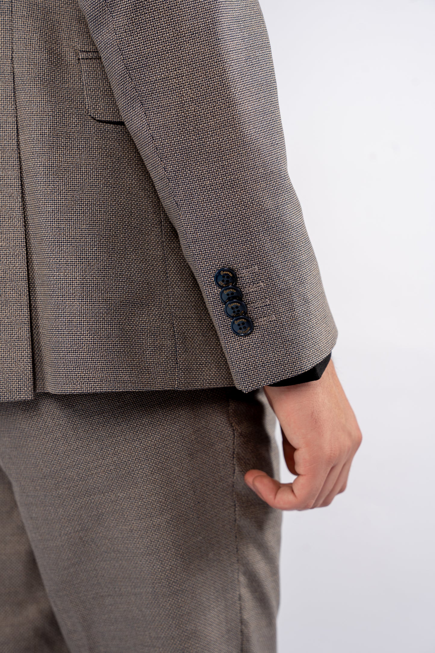 GREY SINGLE BREASTED SUIT