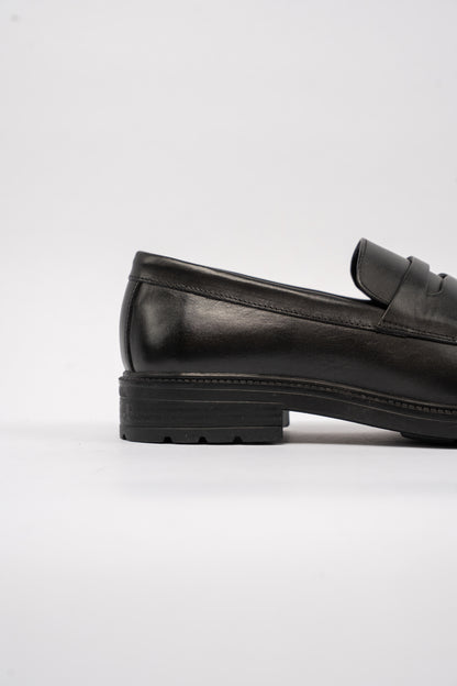CLASSIC BLACK PENNY LOAFER