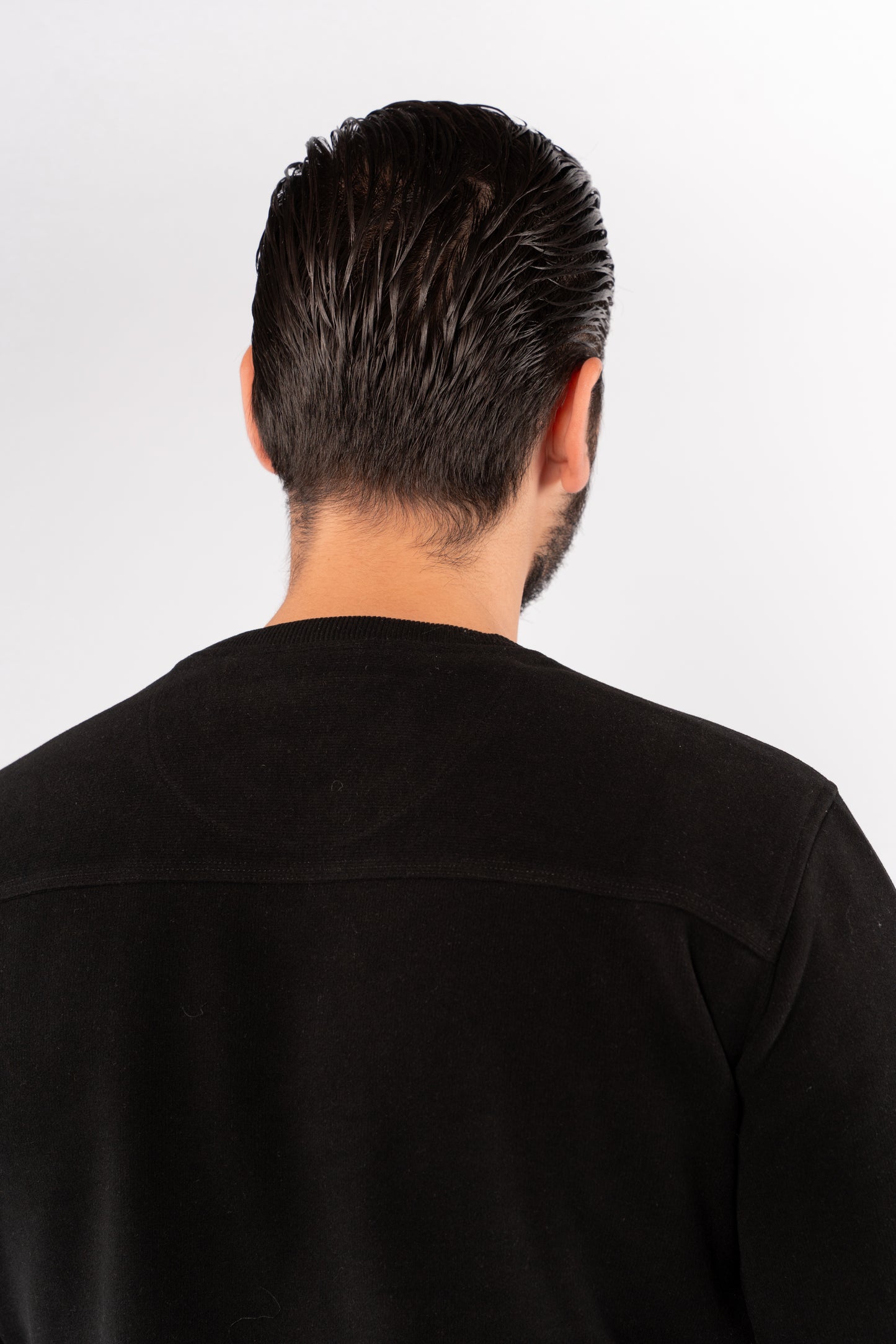 BLACK SELANIK ROUNDNECK SWEATER