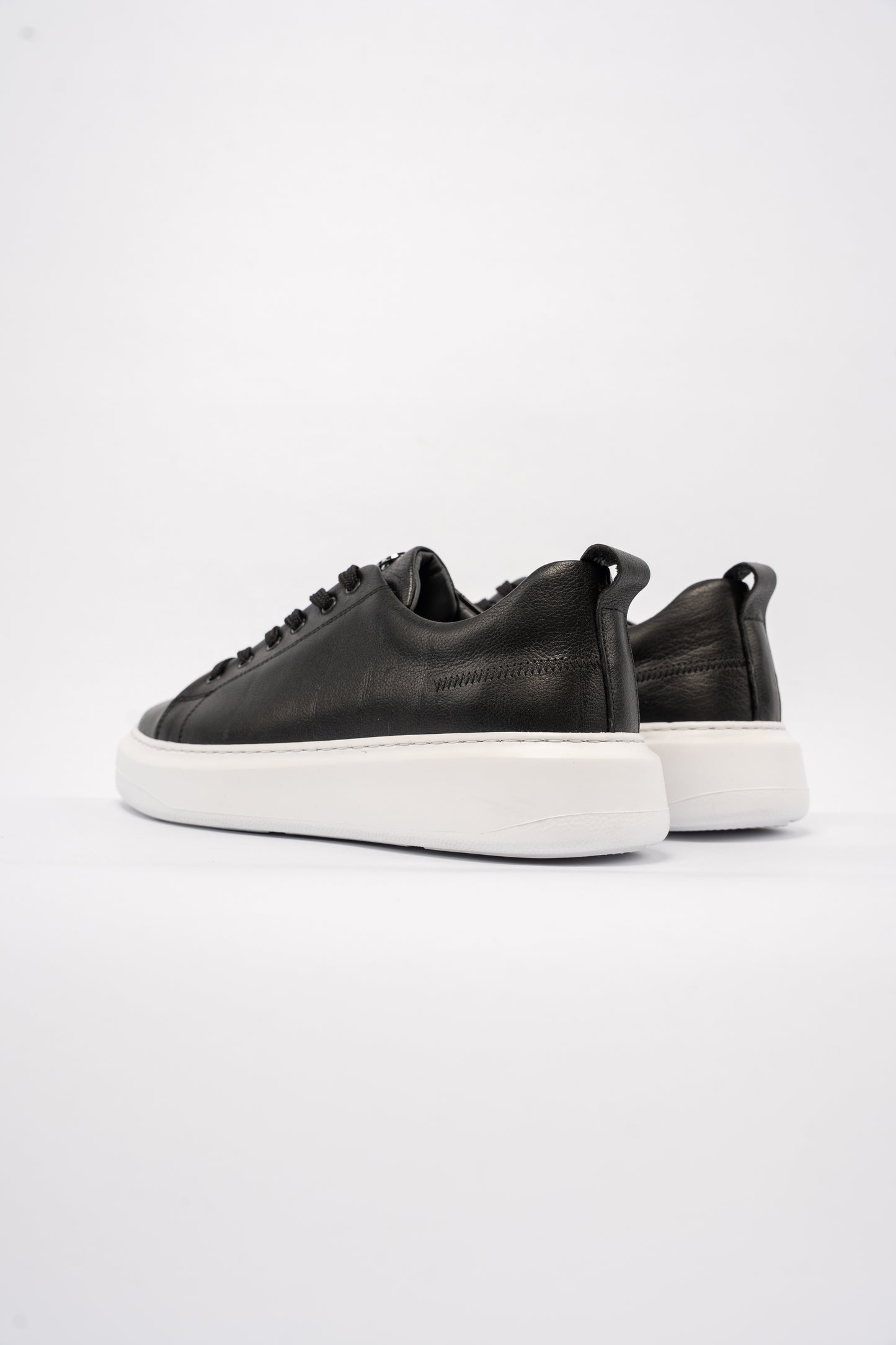 BLACK CASUAL SNEAKER