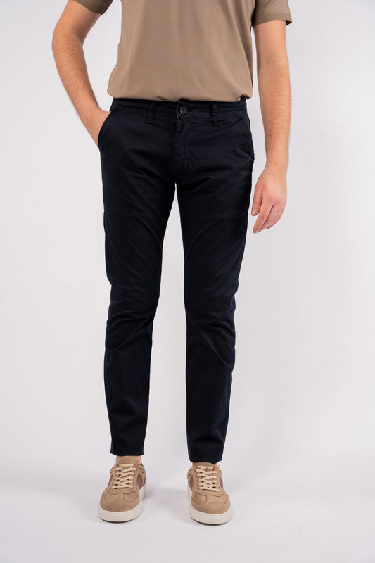 NAVY RELAXED CHINOS