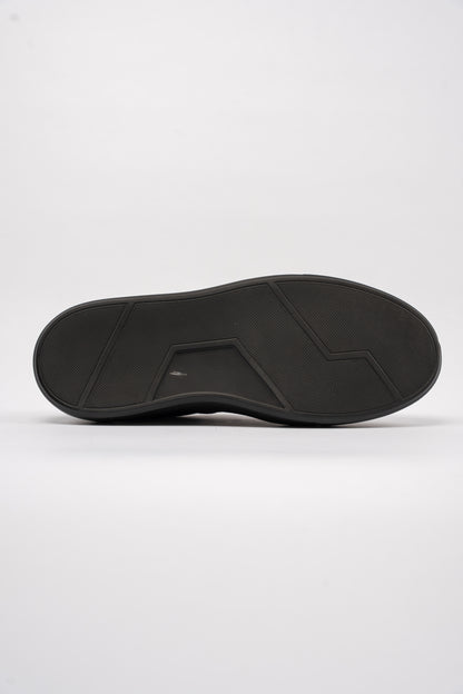 FULL BLACK CASUAL SNEAKER